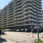 60 By The Mamaia, Free Parking Casa Del Mar Apartment