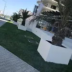 60 By The Mamaia, Free Parking Casa Del Mar Apartment Mamaia
