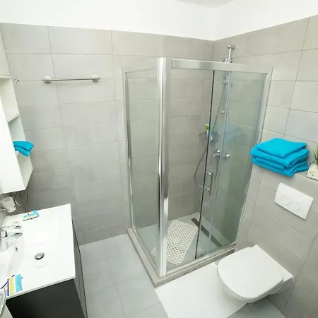 60 By The Mamaia, Free Parking Casa Del Mar * Mamaia