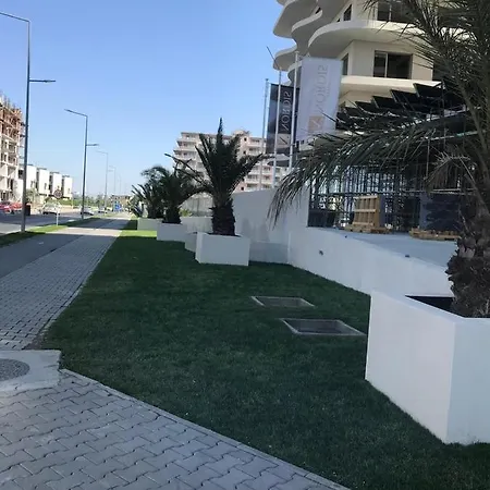 60 By The Mamaia, Free Parking Casa Del Mar *