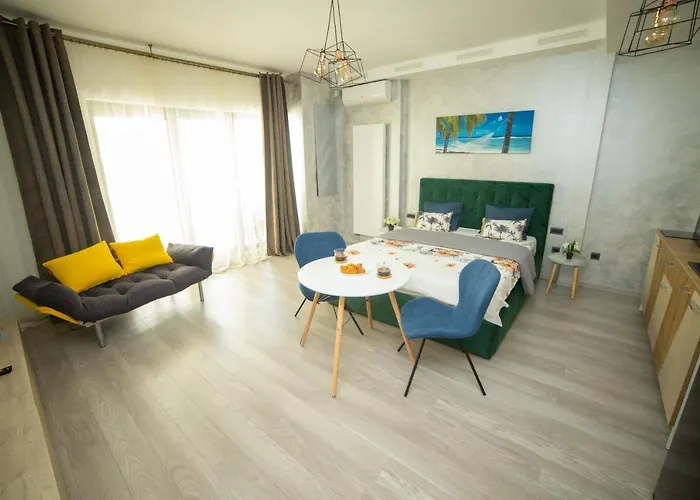 60 By The Mamaia, Free Parking Casa Del Mar *